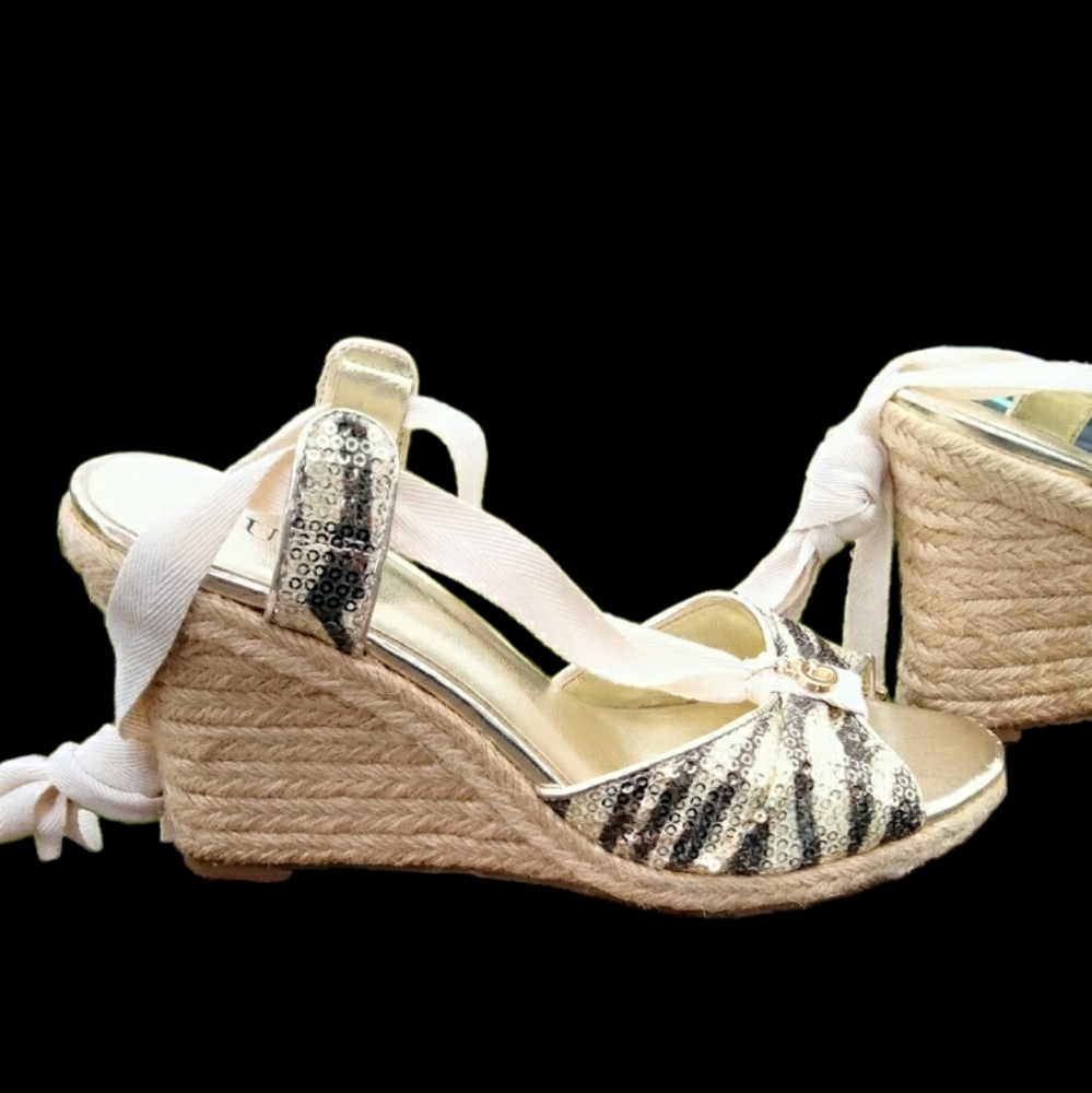 Guess wedge sandals